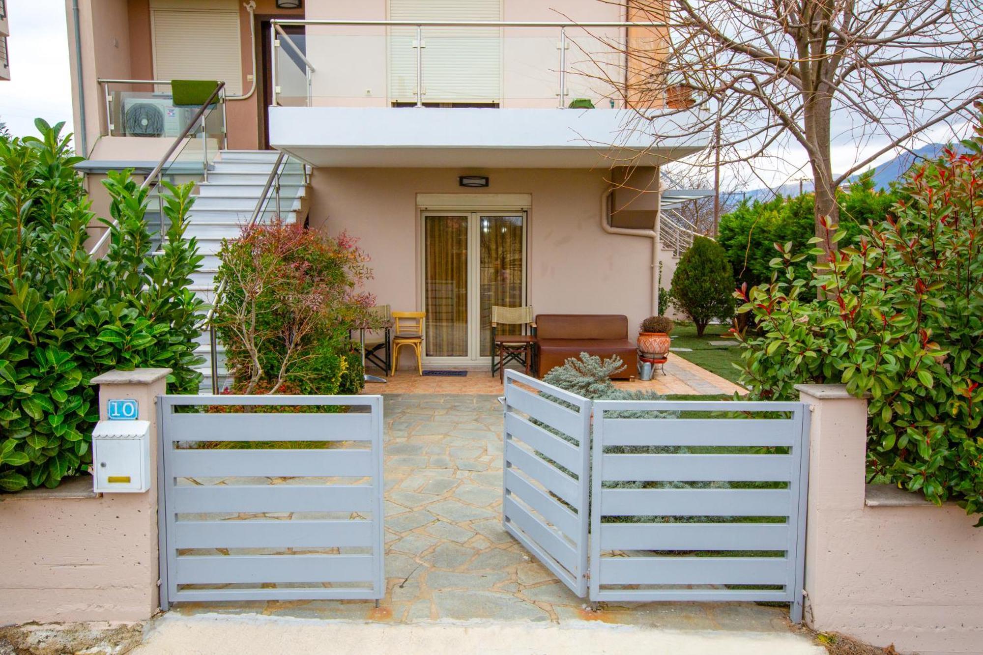 Chris Cozy Apartment Ioannina Exterior photo